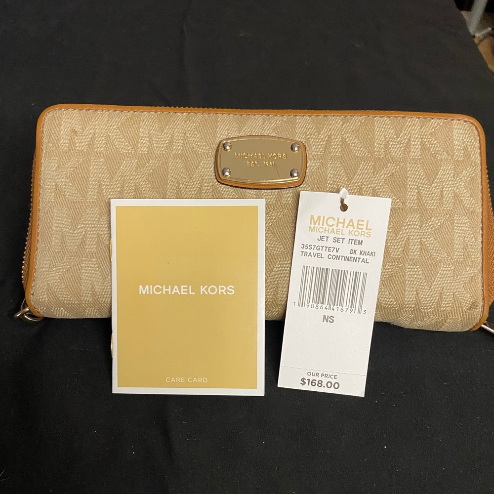 Michael Kors Wristlet Wallet